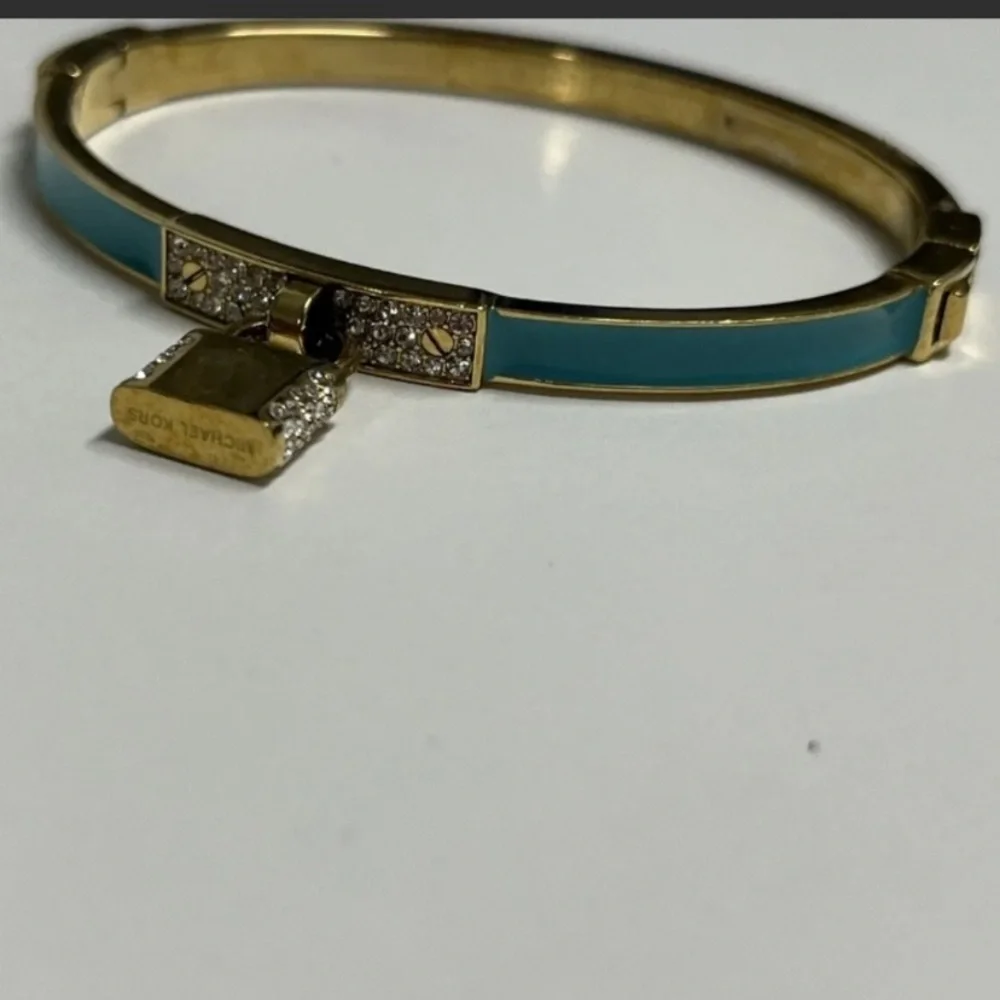 Stunningly pretty Michael Kors bracelets. - Picture 10 of 15